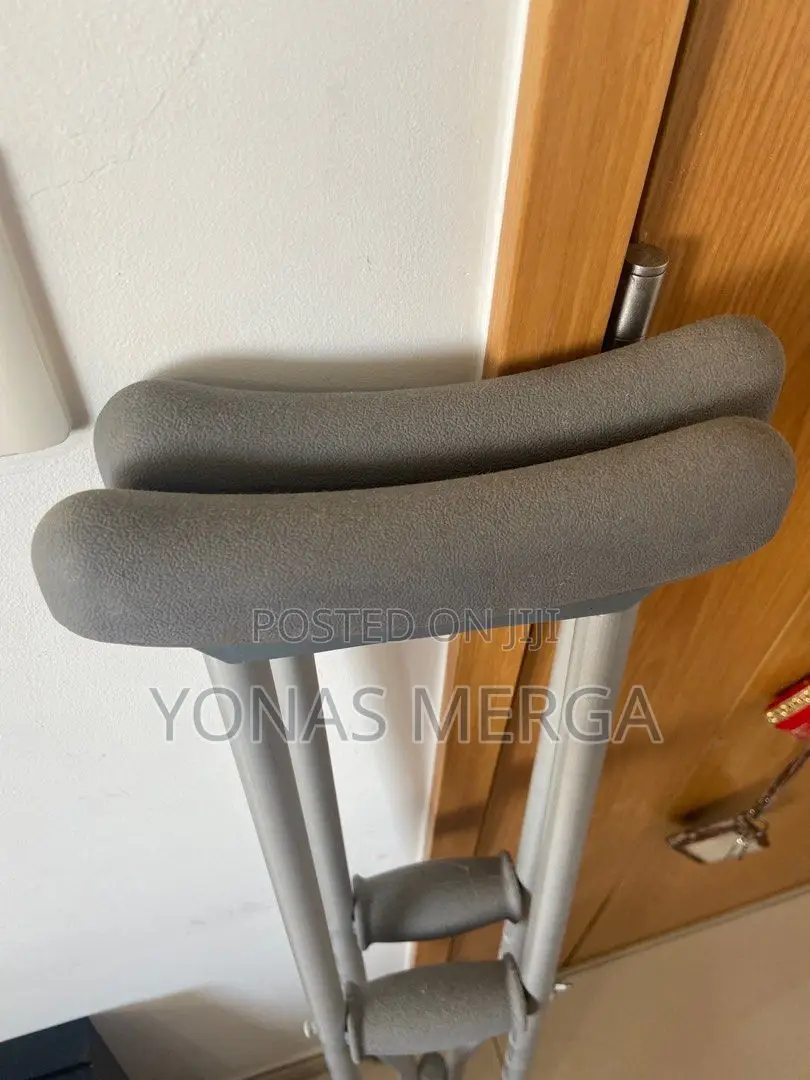 Aluminum Crutches ∂ክራንች₭Crutches+Crunche*Crutchesa/Ccrutches