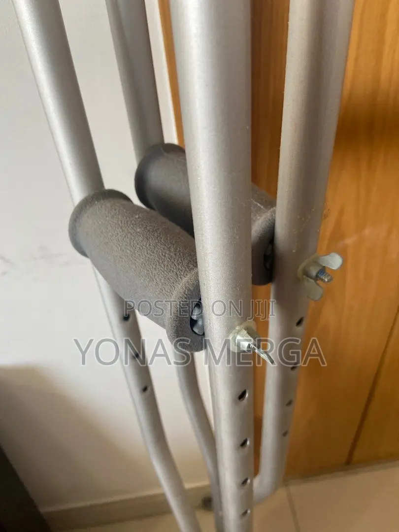 Aluminum Crutches ∂ክራንች₭Crutches+Crunche*Crutchesa/Ccrutches