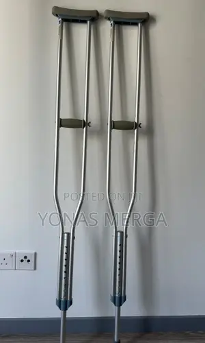 ባለ ቡሽ፥Crutches:Crunche=Crutches′Crutches:Crutches-Crutches