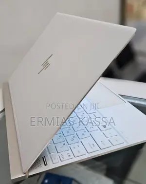 Photo - New Laptop HP Spectre 8GB Intel Core I5 SSD 512GB