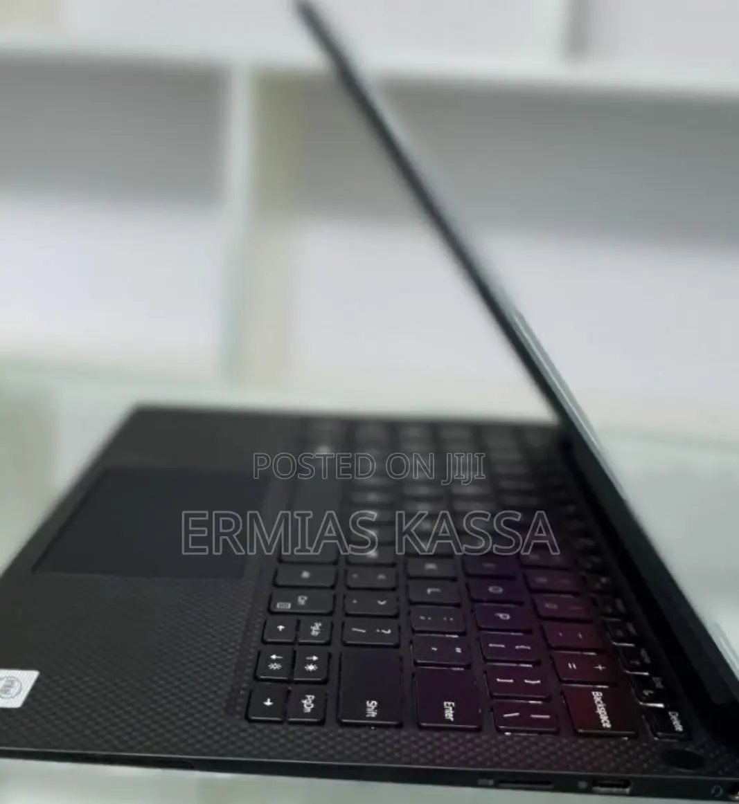 New Laptop Dell XPS 13 7390 16GB Intel Core I7 SSD 512GB