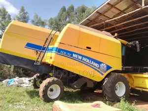 የሚሸጥ New Holland Combiner 2021model Almost New