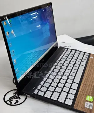 New Laptop HP Envy 17 8GB Intel Core I5 SSD 512GB