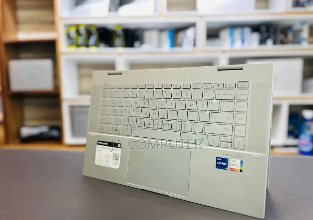 New Laptop HP Envy X360 16GB Intel Core I7 SSD 1T
