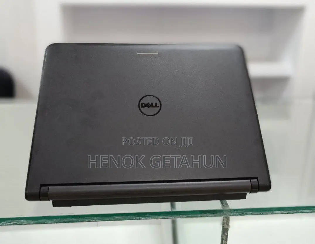 New Laptop Dell Latitude 13 3340 4GB Intel Core I5 HDD 500GB