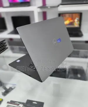 New Laptop Dell Precision 15 3520 32GB Intel Core I7 SSD 512GB