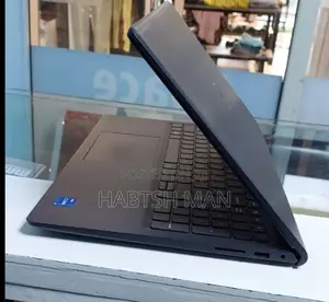 New Laptop Dell Inspiron 15 8GB Intel Core i5 SSD 256GB