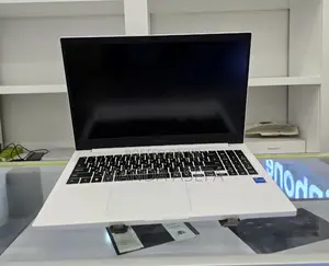 New Laptop Samsung 8GB Intel Core I5 HDD+SSD 1T