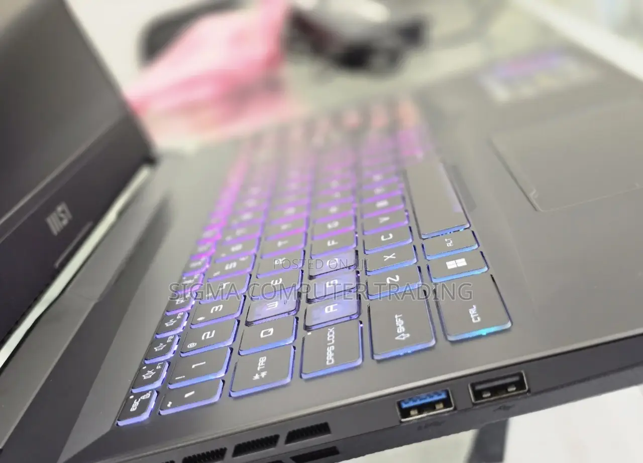 New Laptop MSI Pulse GL66 16GB Intel Core I7 SSD 1T