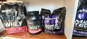 Photo - On Whey and Mass Tech Extreme