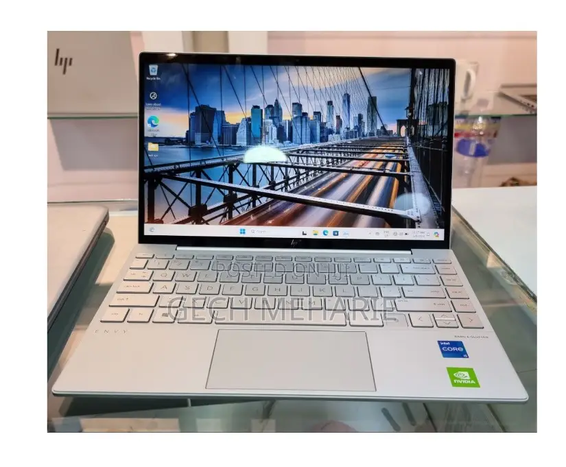 New Laptop HP Envy 13 16GB Intel Core I5 SSD 512GB