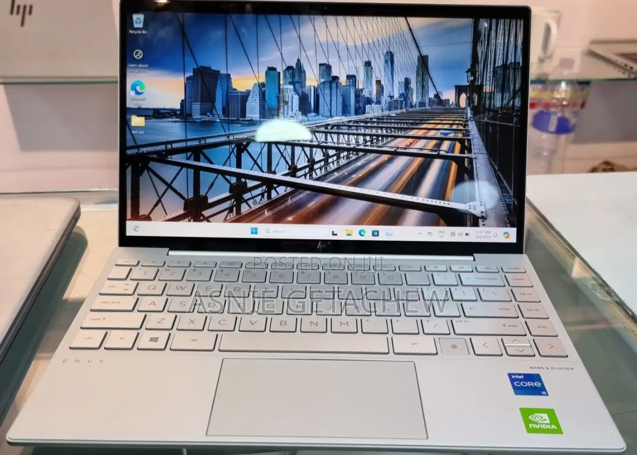 New Laptop HP Envy X360 16GB Intel Core I5 SSD 512GB