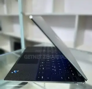 New Laptop Dell XPS 13 16GB Intel Core I7 SSD 512GB