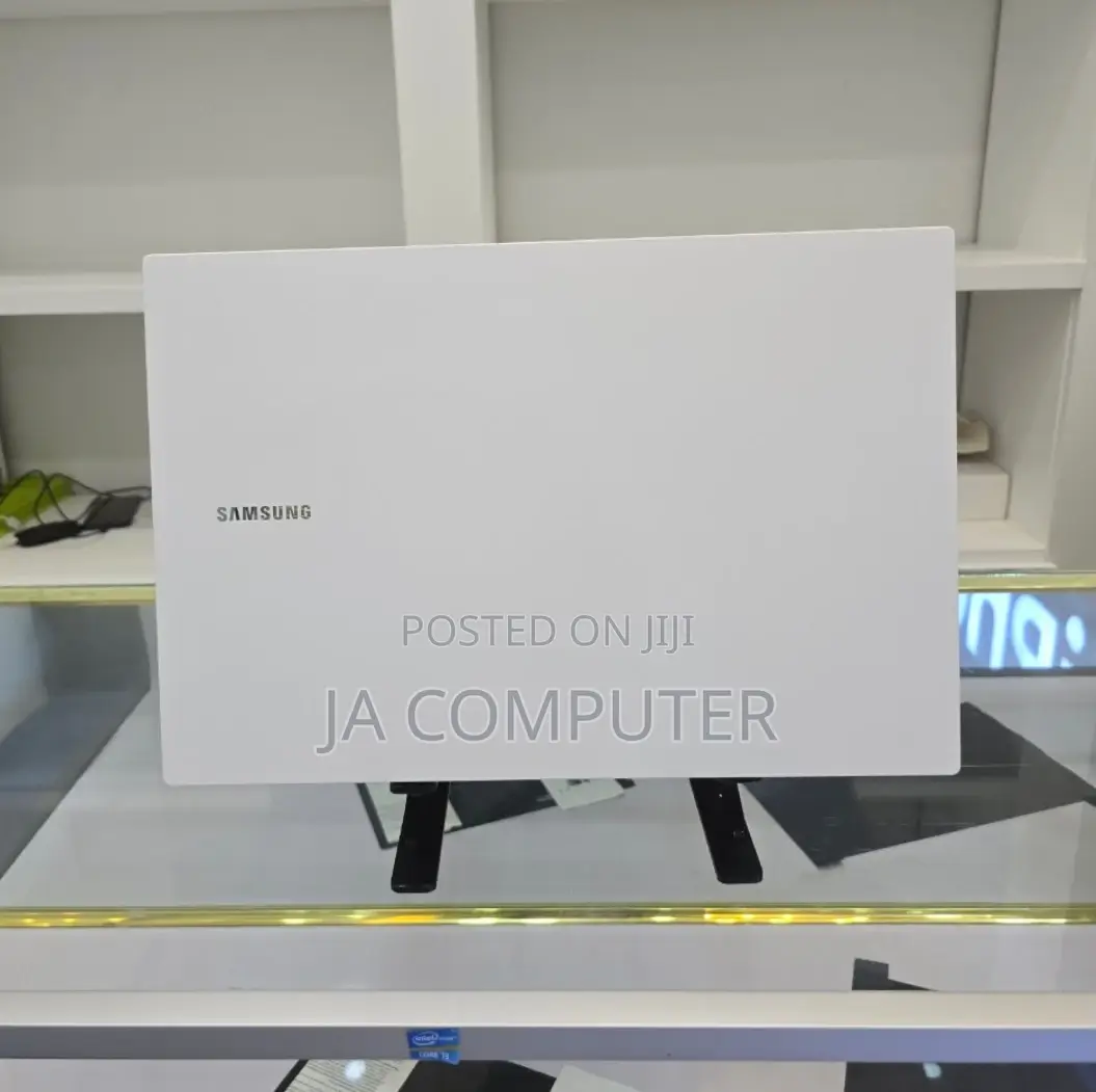 New Laptop Samsung Galaxy Book 2 8GB Intel Core I5 HDD+SSD 1.5T