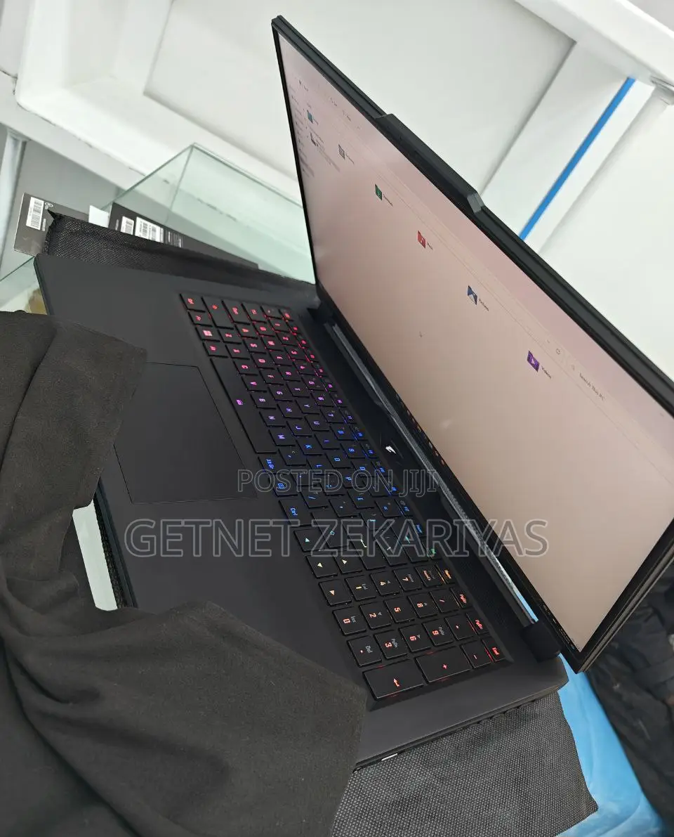 New Laptop Gigabyte AERO 15 16GB Intel Core I7 SSD 1T