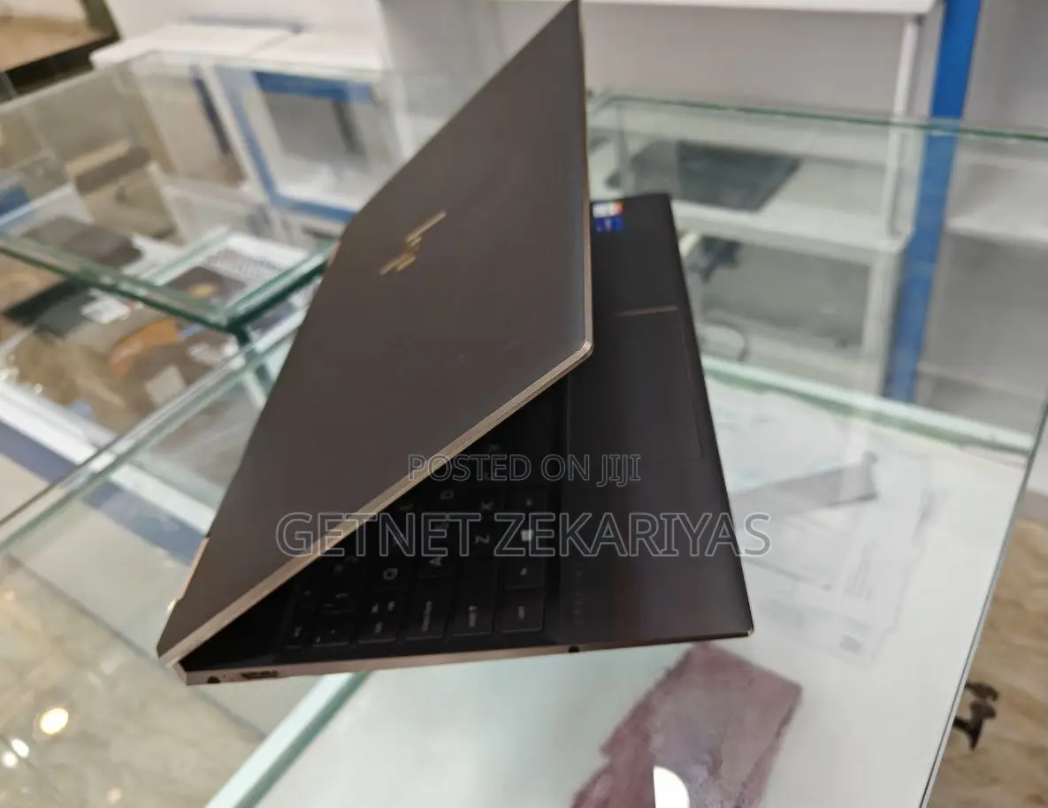 New Laptop HP Spectre 16GB Intel Core I7 SSD 1T