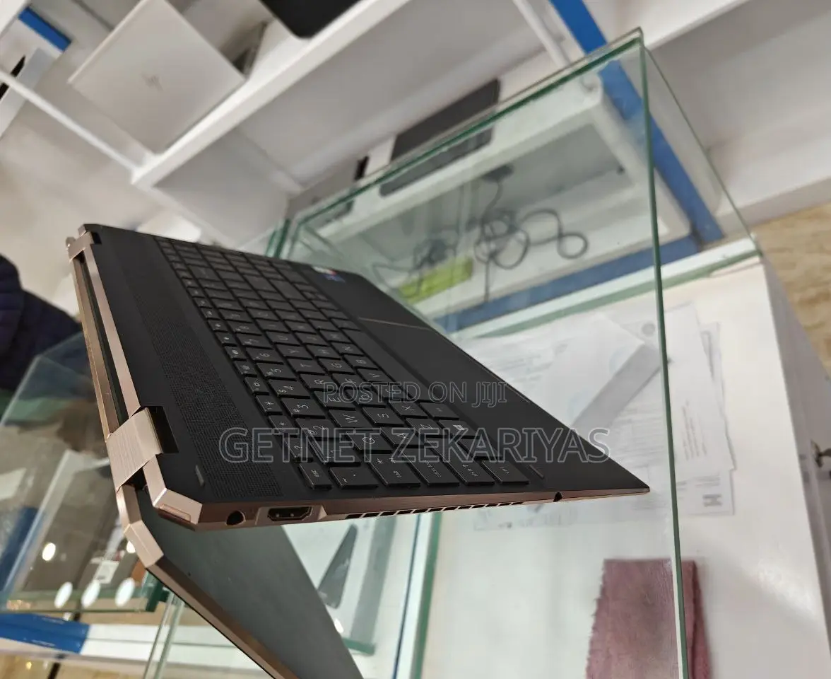 New Laptop HP Spectre 16GB Intel Core I7 SSD 1T