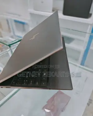 New Laptop HP Spectre 16GB Intel Core I7 SSD 1T