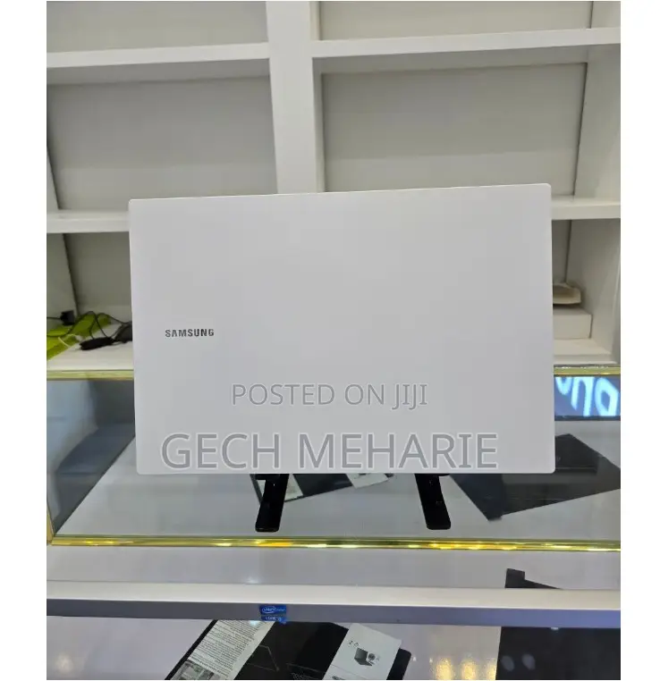 New Laptop Samsung Galaxy Book 2 8GB Intel Core I5 SSD 1T