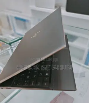 Photo - New Laptop HP Spectre 16GB Intel Core I7 SSD 512GB