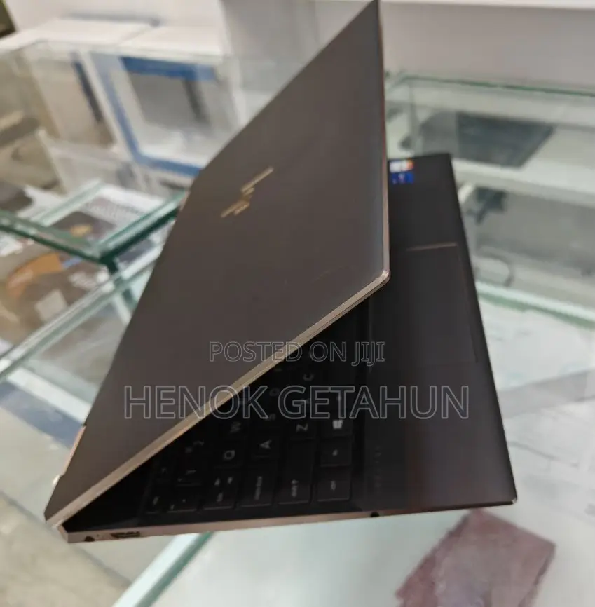 New Laptop HP Spectre 16GB Intel Core I7 SSD 512GB