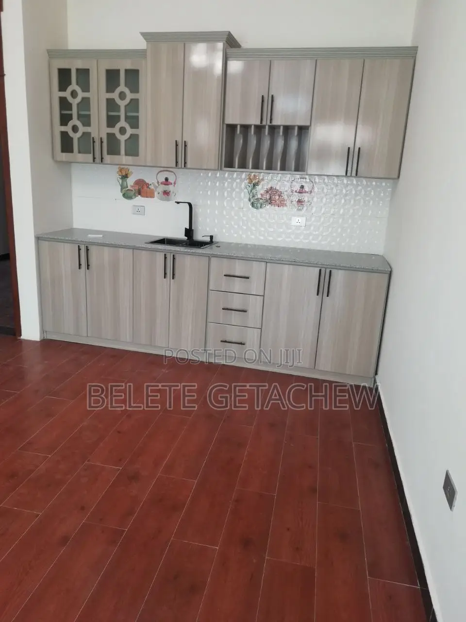 3bdrm Villa in Wossen Compound, Bole for sale