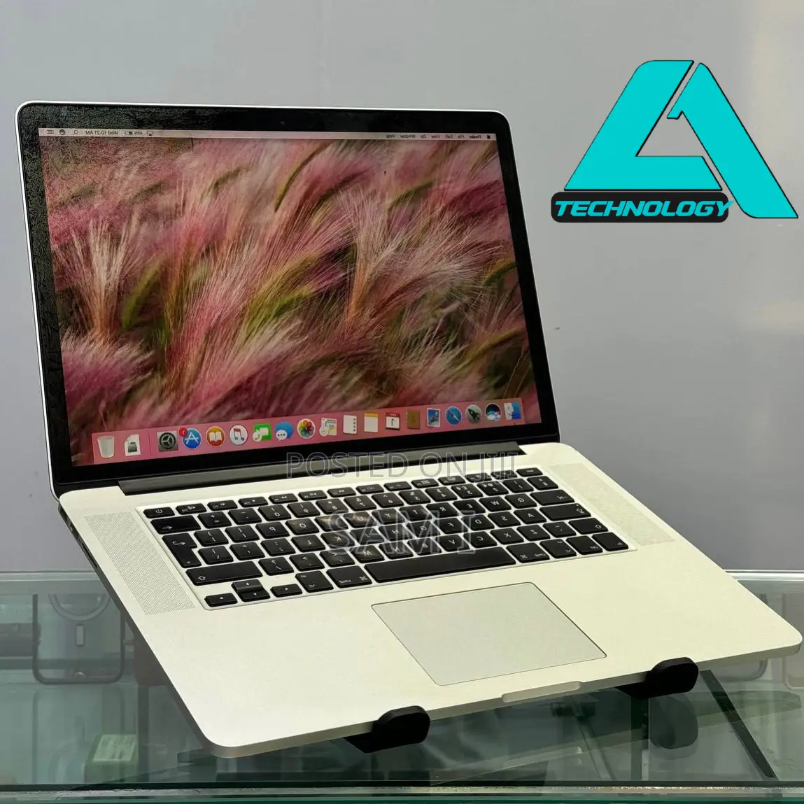 New Laptop Apple MacBook Pro 2015 16GB Intel Core I7 SSD 256GB