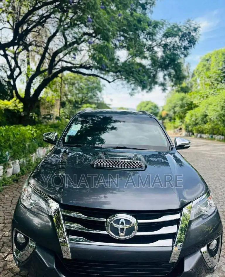 Toyota Fortuner 2017 Gray