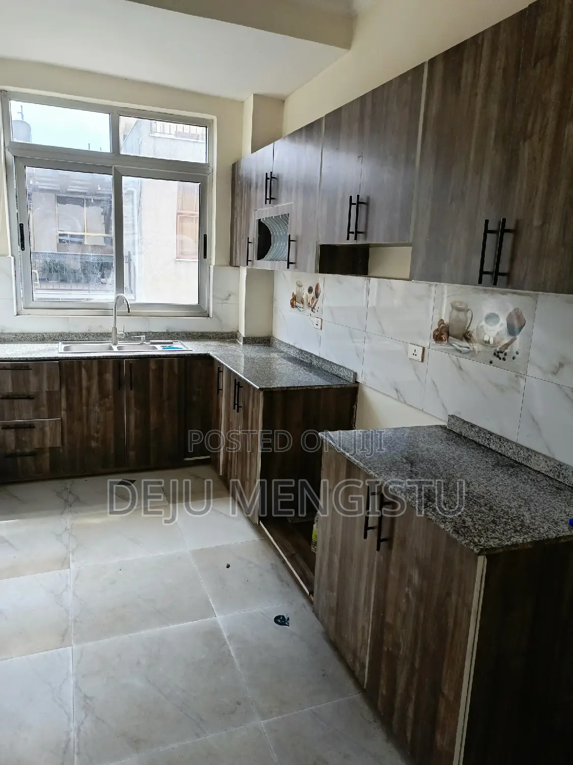 3bdrm Apartment in ሰባ ሁለት (72), Bole for rent