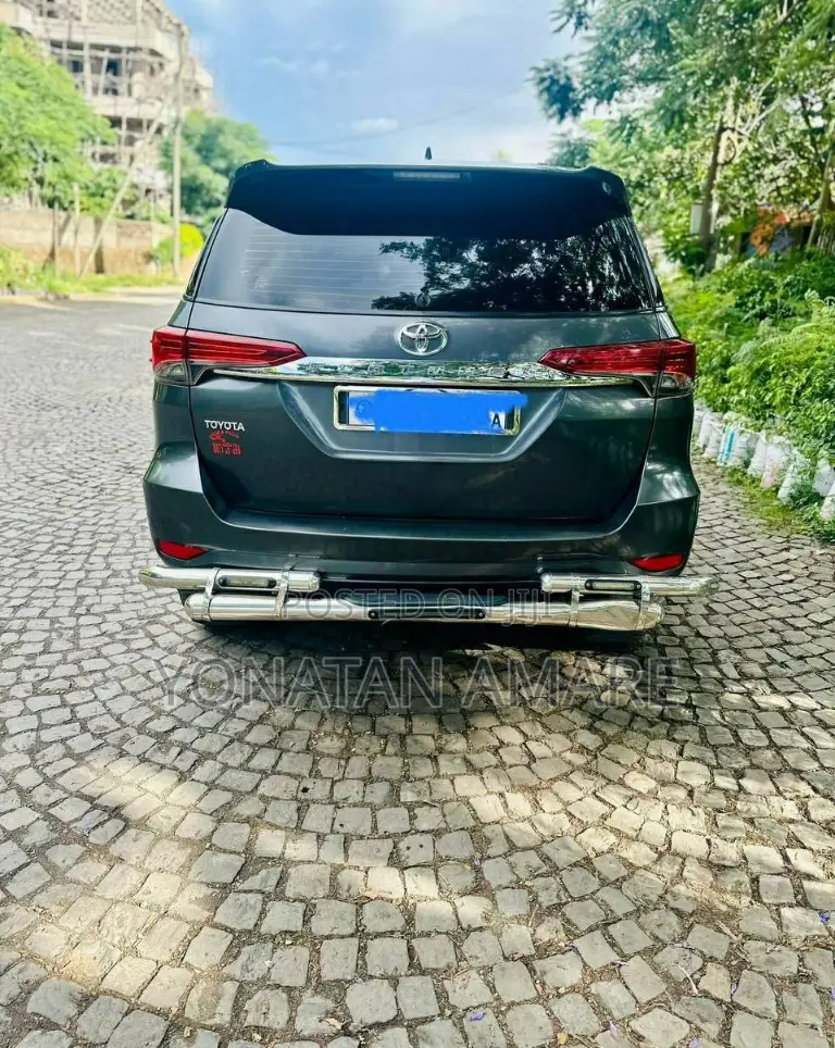 Toyota Fortuner 2017 Gray