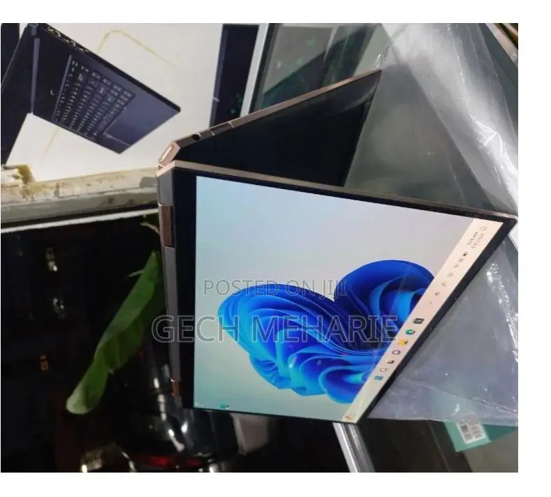 New Laptop HP Spectre X360 8GB Intel Core i5 SSD 512GB