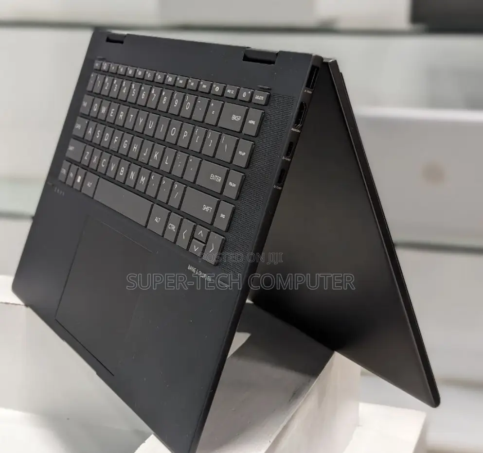 New Laptop HP Envy X360 8GB AMD Ryzen 5 SSD 512GB