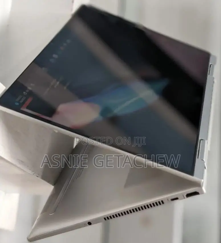 New Laptop HP Envy X360 8GB Intel Core I5 SSD 512GB