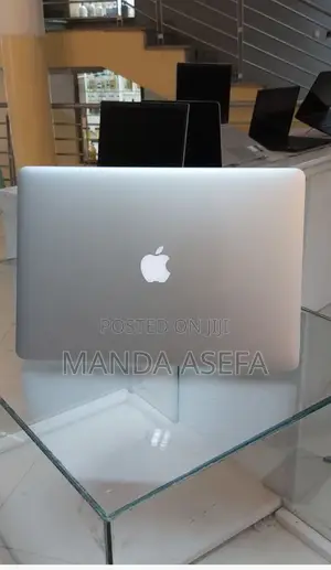 Photo - New Laptop Apple MacBook Pro 2015 16GB Intel Core I7 SSD 512GB