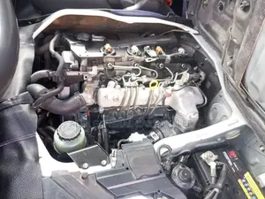 Toyota HiAce 2016 White