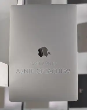 New Laptop Apple MacBook 2018 16GB Intel Core i5 SSD 512GB