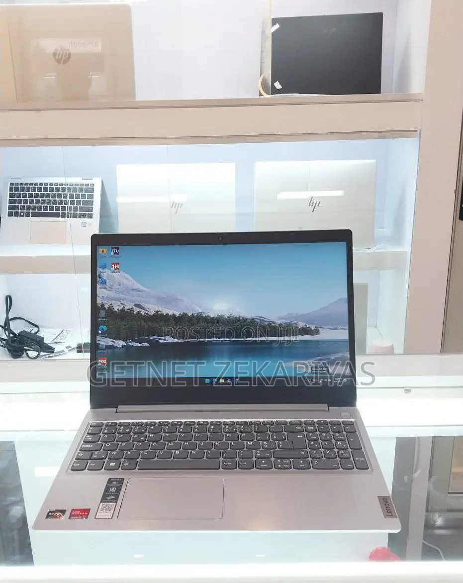 New Laptop Lenovo Ideapad 3 8GB AMD Ryzen 3 SSD 256GB