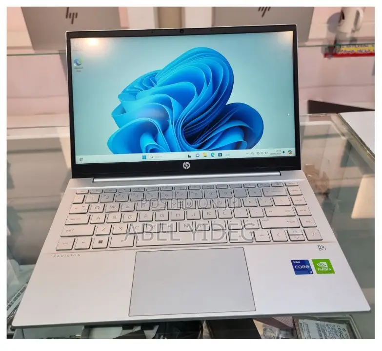 New Laptop HP Pavilion 14 16GB Intel Core I7 SSD 512GB