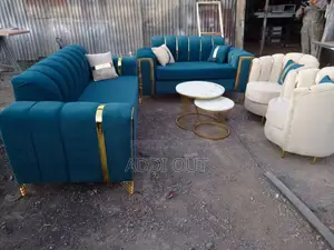 ውብ ሶፋ በተመጣጣኝ ዋጋ