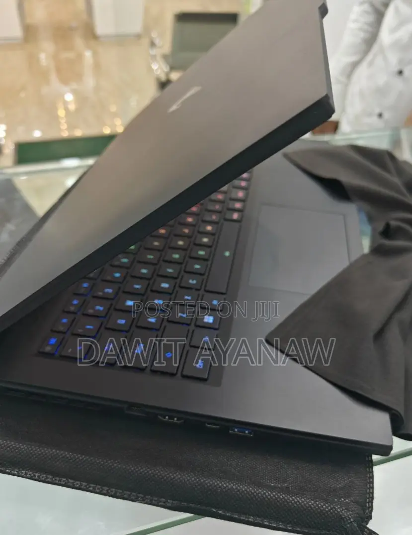 New Laptop Asus 16GB Intel Core I7 SSD 1T