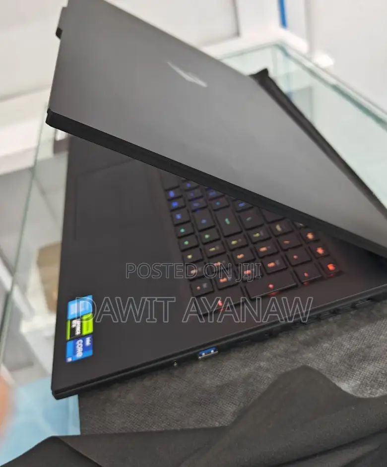 New Laptop Asus 16GB Intel Core I7 SSD 1T