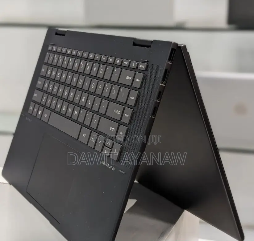 New Laptop HP Envy X360 8GB AMD Ryzen 5 SSD 512GB