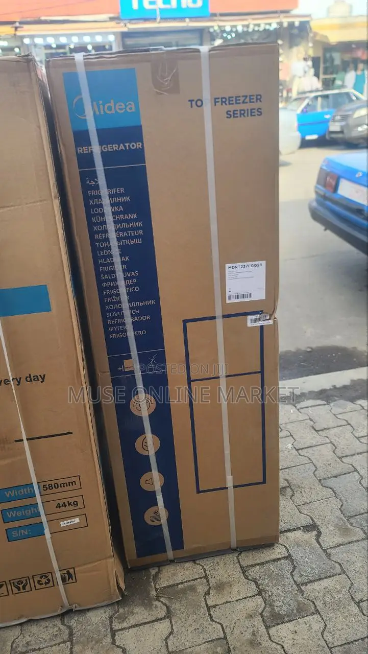 Midea 237 Refrigerator