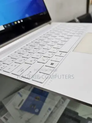 New Laptop HP Spectre 8GB Intel Core I5 SSD 512GB