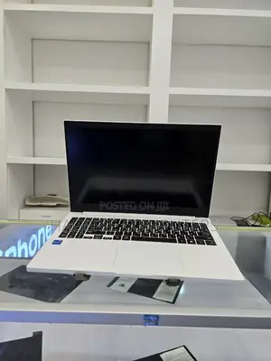 New Laptop Samsung 8GB Intel Core I5 HDD+SSD 1.5T