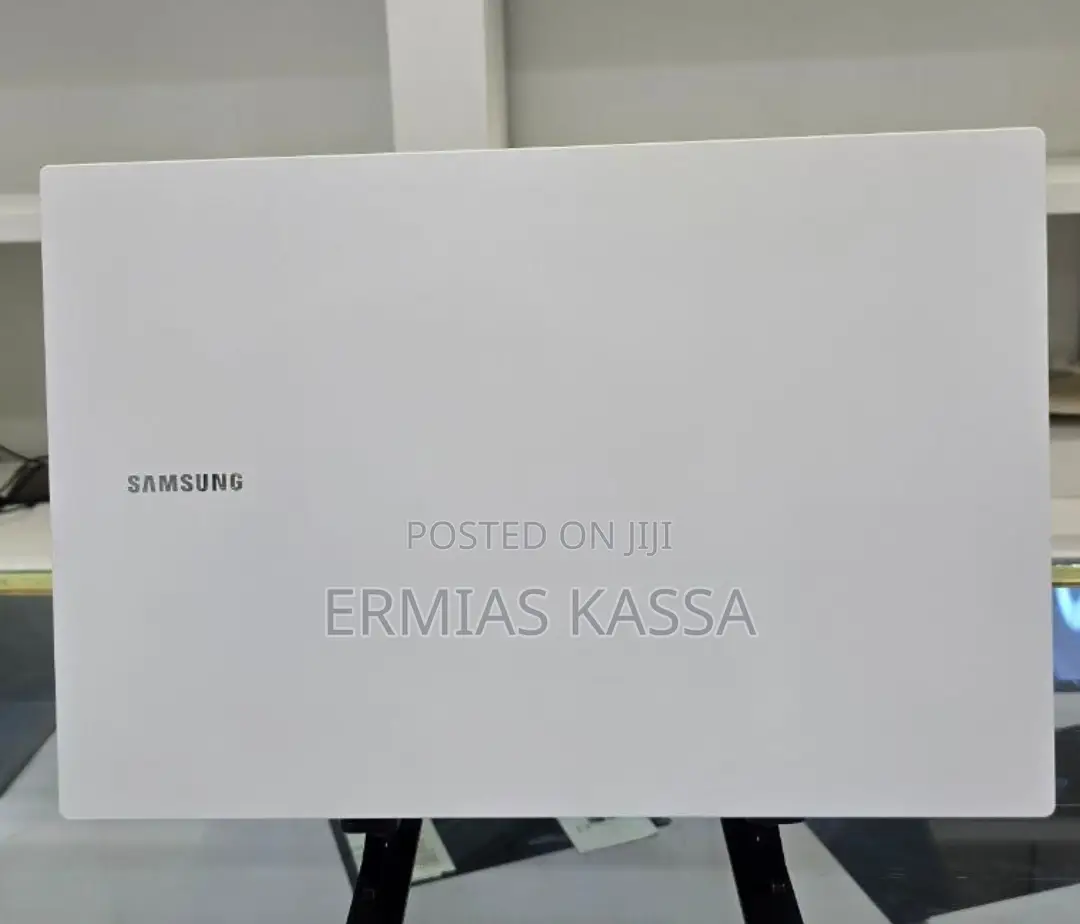 New Samsung Galaxy Book3 Pro 360 16" 16GB Intel Core I5 SSD 512GB