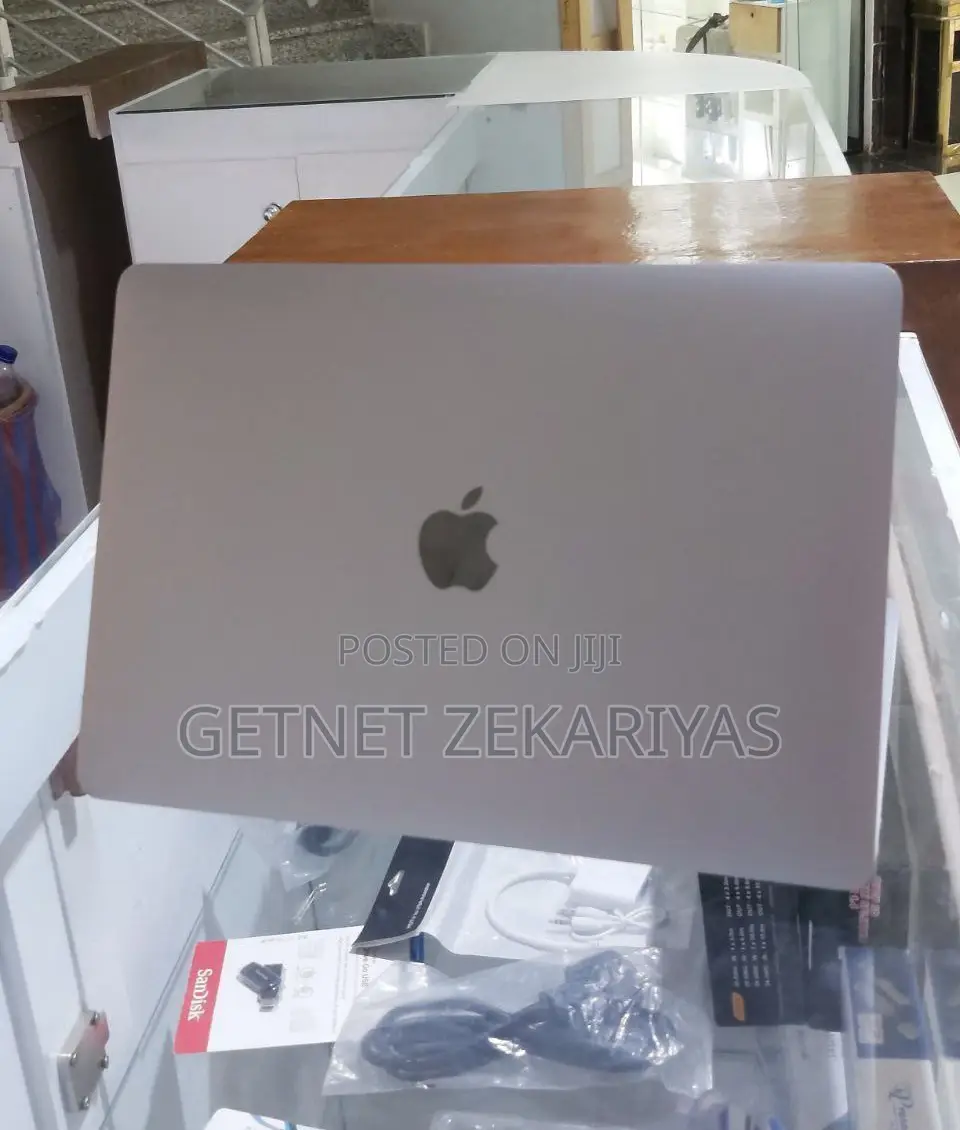 New Laptop Apple MacBook Air 2020 M1 8GB Apple M1 SSD 256GB