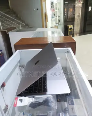 New Laptop Apple MacBook Air 2020 M1 8GB Apple M1 SSD 256GB
