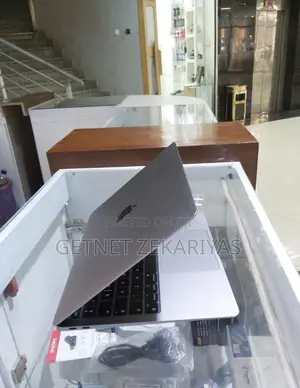 New Laptop Apple MacBook Air 2020 M1 8GB Apple M1 SSD 256GB