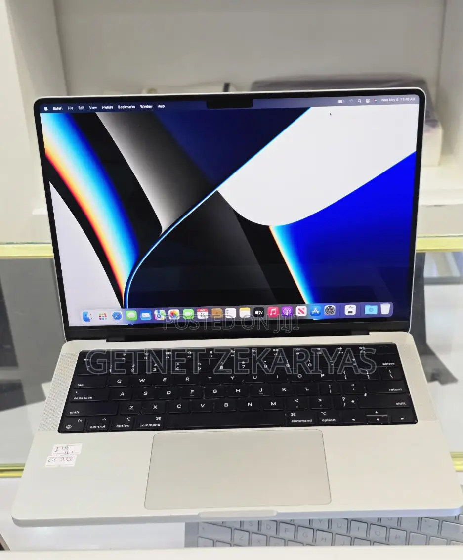 New Laptop Apple MacBook Pro 16GB Apple M1 Pro SSD 1T